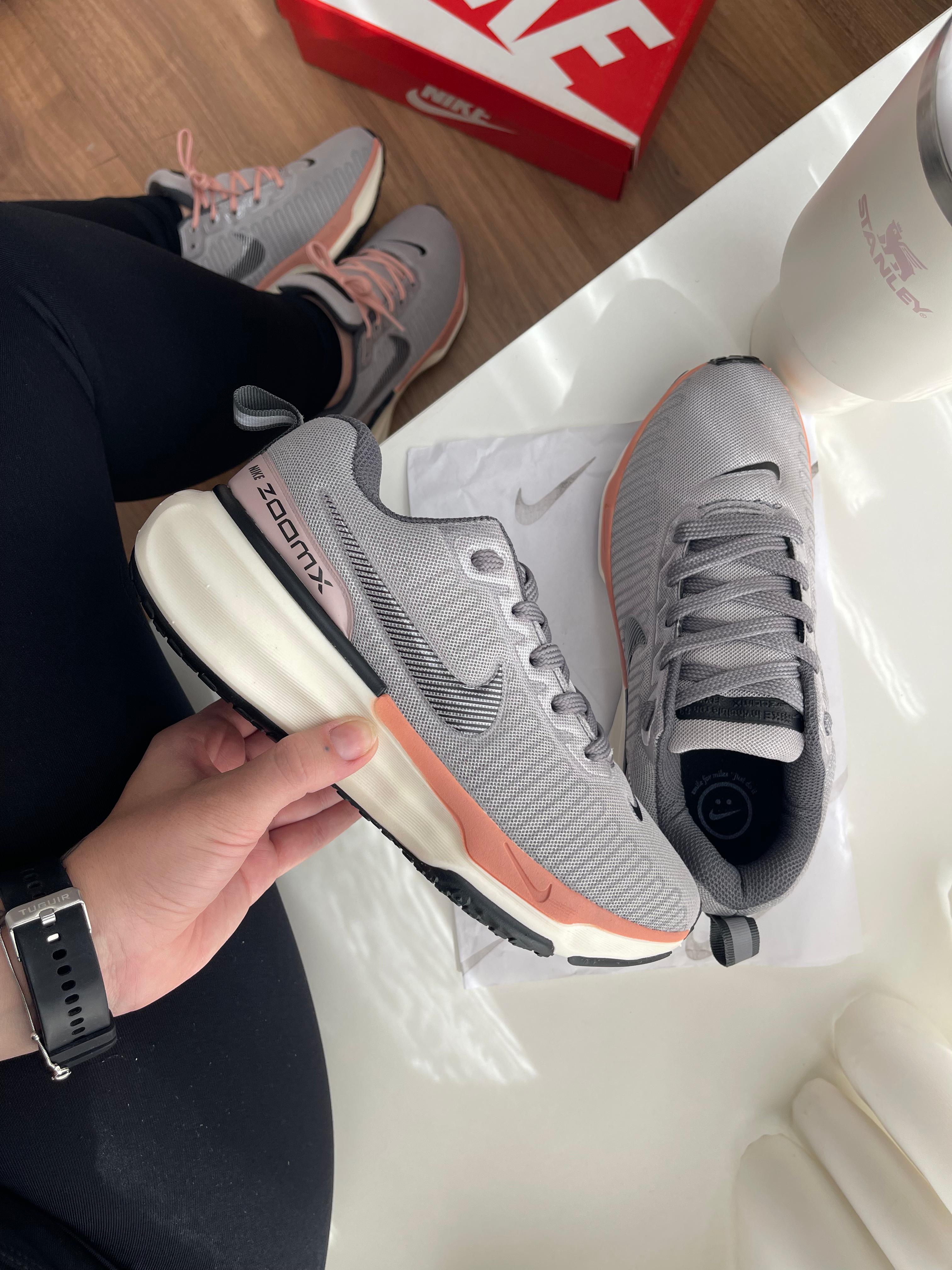 Tênis Feminino Zoomx 04 (2 Pares Cadarços)