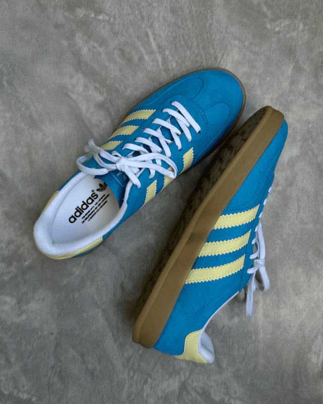 Tênis Adidas Gazelle Indoor Azul Manteiga Feminino em Camurça Atoalhada