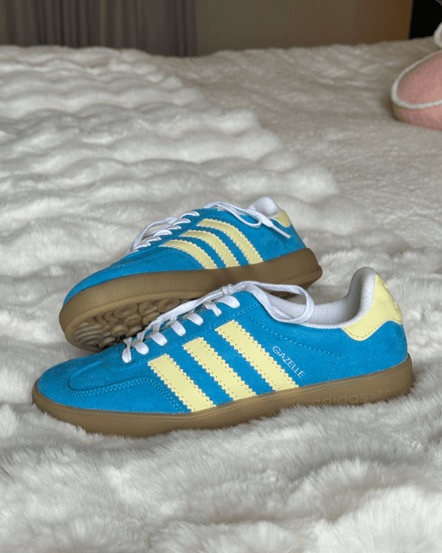 Tênis Adidas Gazelle Indoor Azul Manteiga Feminino em Camurça Atoalhada