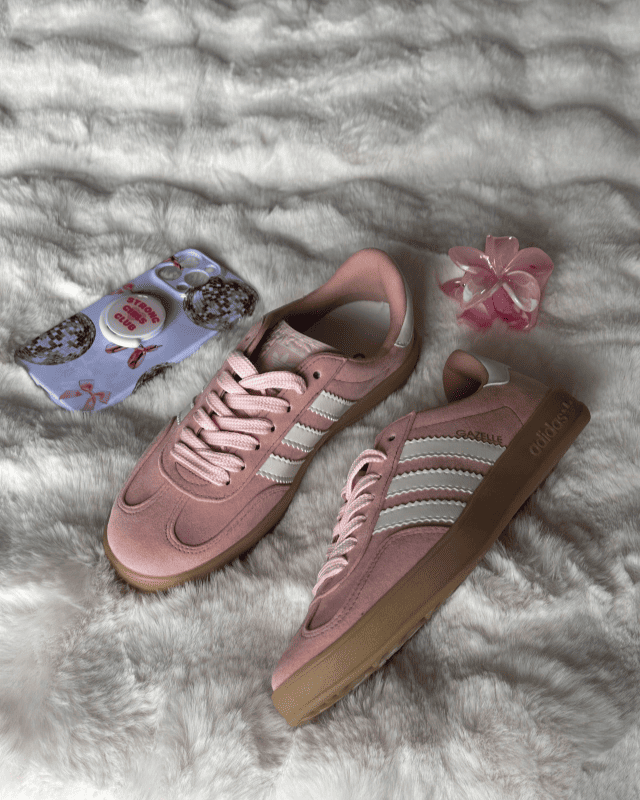 Tênis Adidas Gazelle Indoor Rosa Baby Feminino em Camurça Atoalhada
