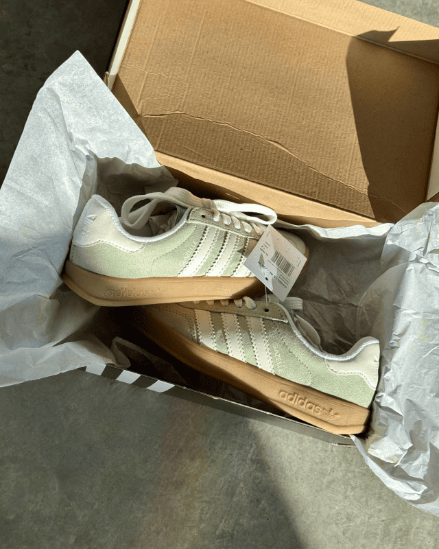 Tênis Adidas Gazelle Indoor Verde Menta Feminino em Camurça Atoalhada