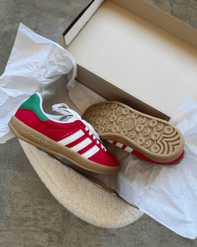 Tênis Adidas Gazelle Indoor Vermelho Feminino em Camurça Atoalhada