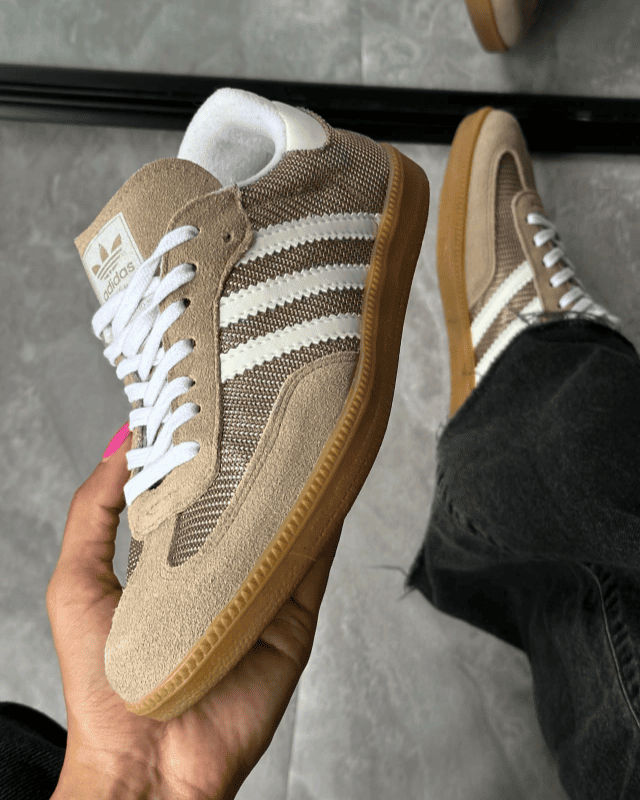 Tênis Adidas Samba Cardboard Nude Feminino em Couro Camurça e Knit