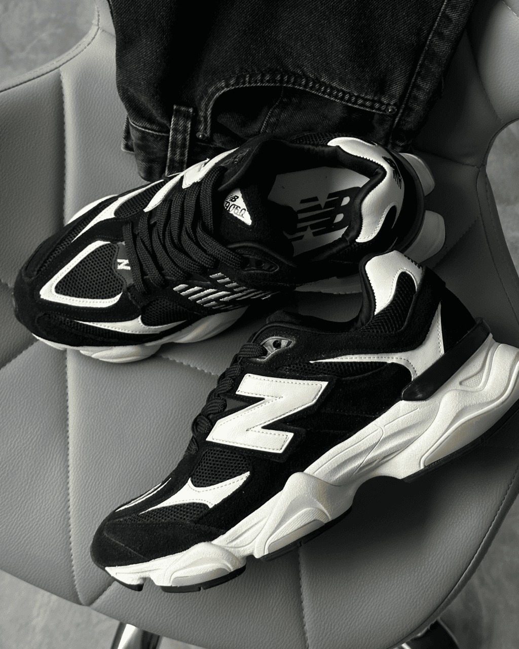 Tênis New Balance 9060 Black em Couro Legítimo e Camurça