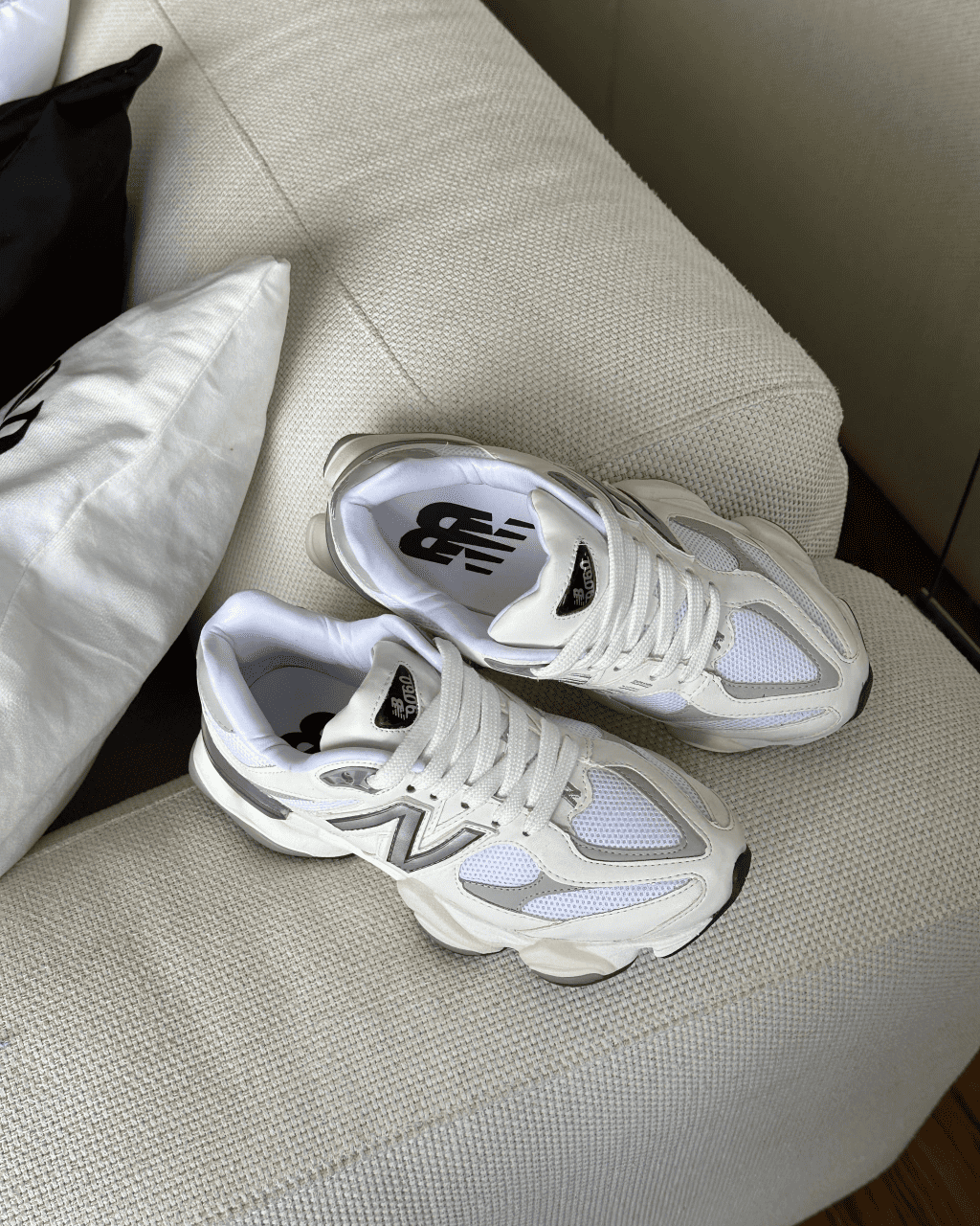 Tênis New Balance 9060 Branco Feminino Casual