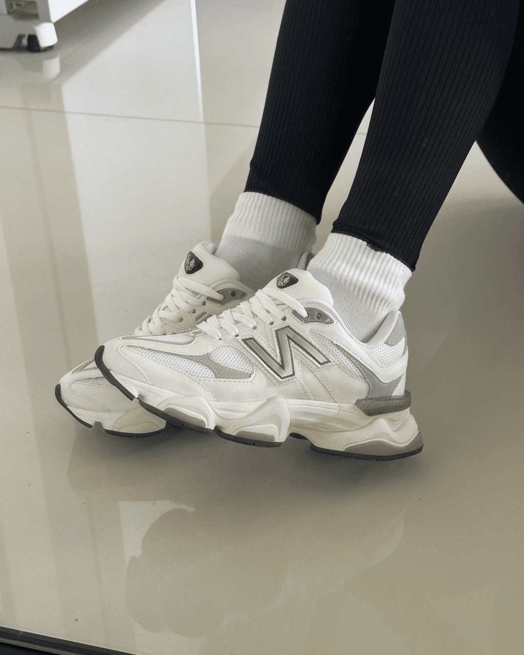 Tênis New Balance 9060 Branco Feminino Casual