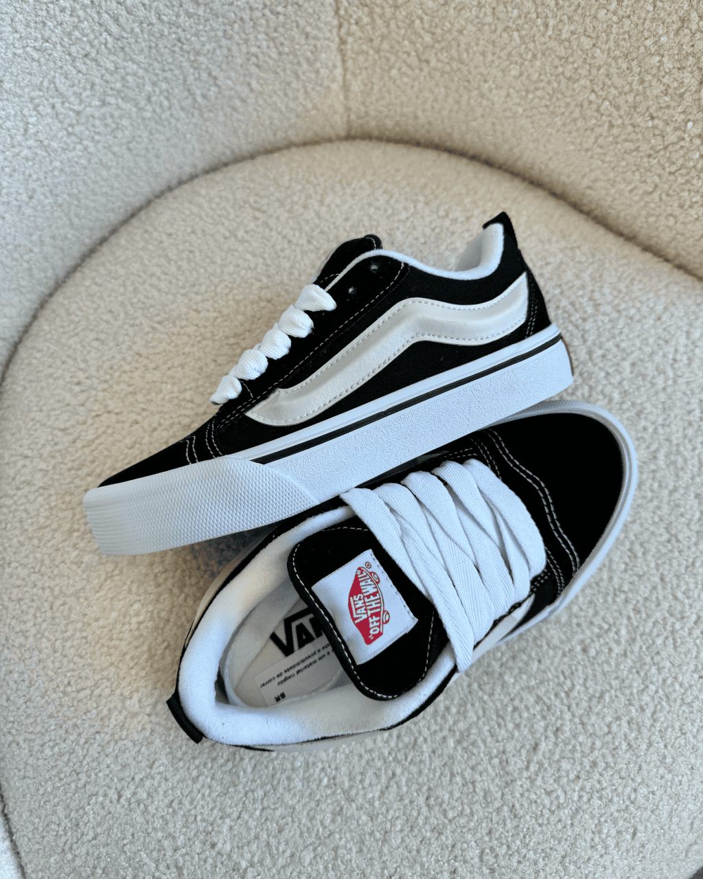 Tênis Knu Skool Preto e Branco Feminino Skate Retrô